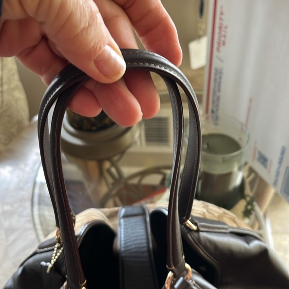 Gorgeous coach handbag - Picture 9 of 9